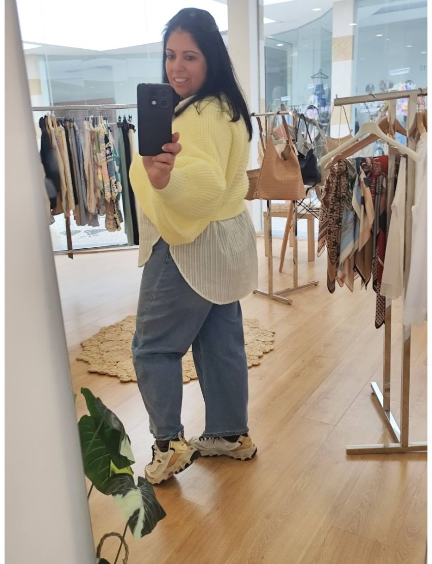 Camisola de malha amarela