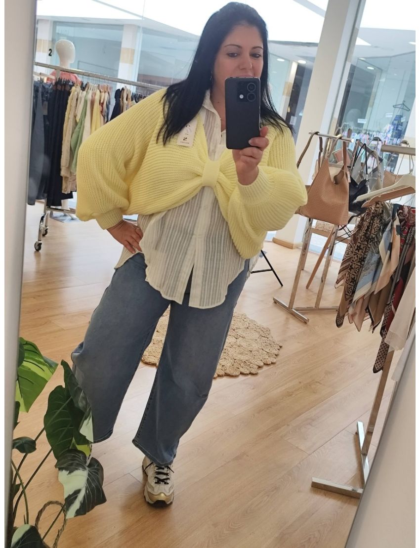 Camisola de malha amarela