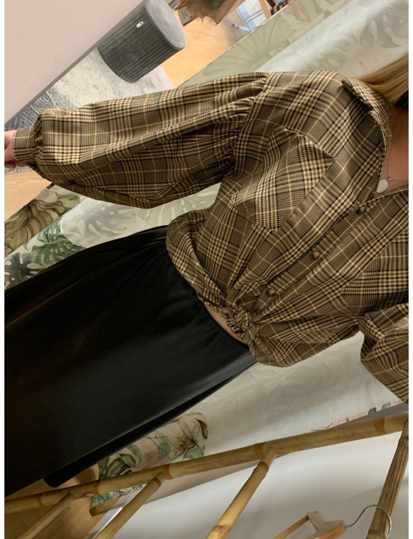 Camiseiro com mangas em balão